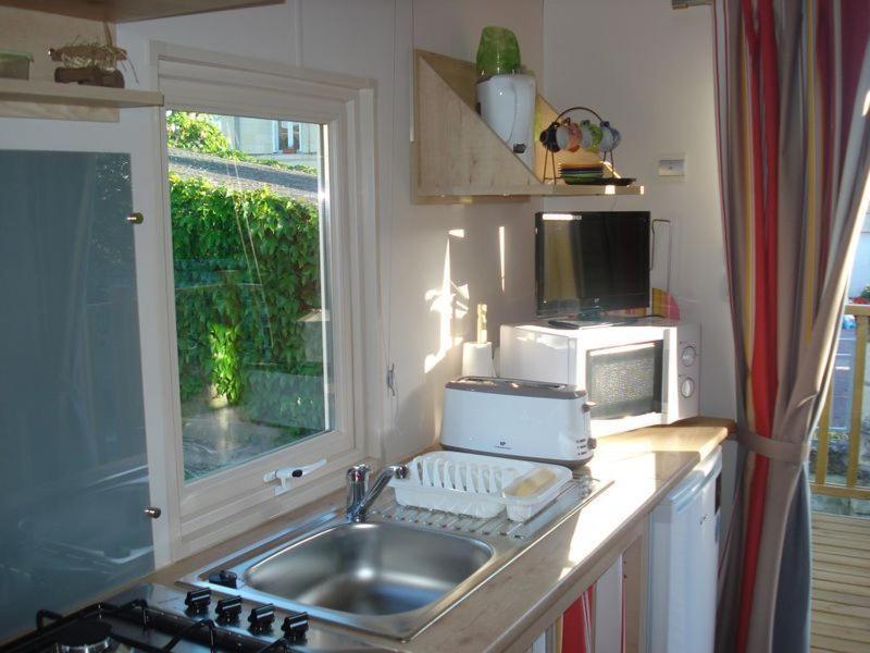 Villa Les Roulottes De Cuzay Roiffé Zimmer foto